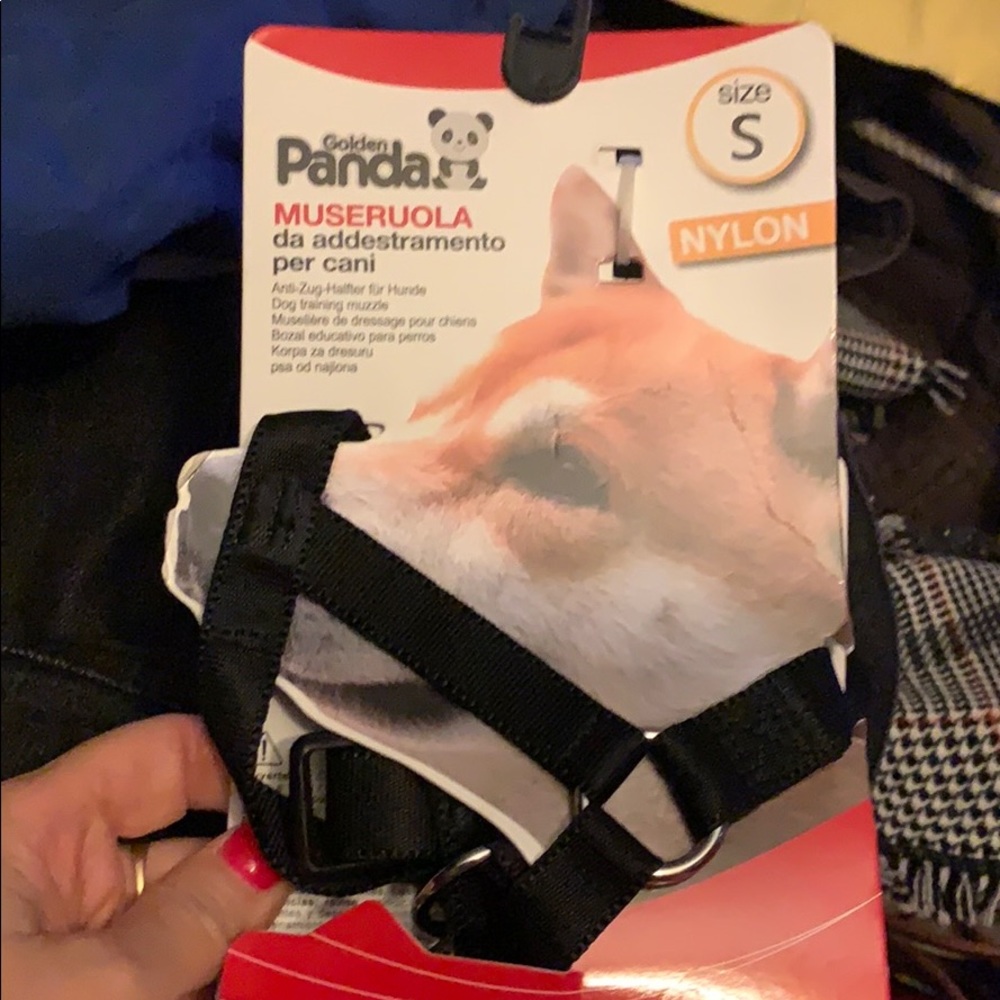 New nylon Small Muzzle w instructions dog